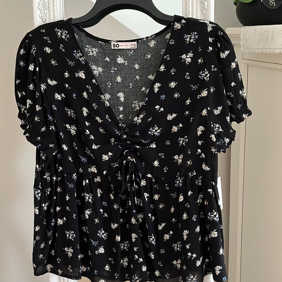 SO short sleeve top - Picture 1 of 8